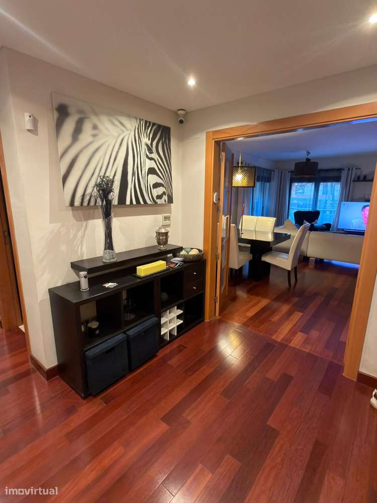 T1 único em Colinas do Cruzeiro com 111 m2 de área util e 2 garagens - Grande imagem: 5/23