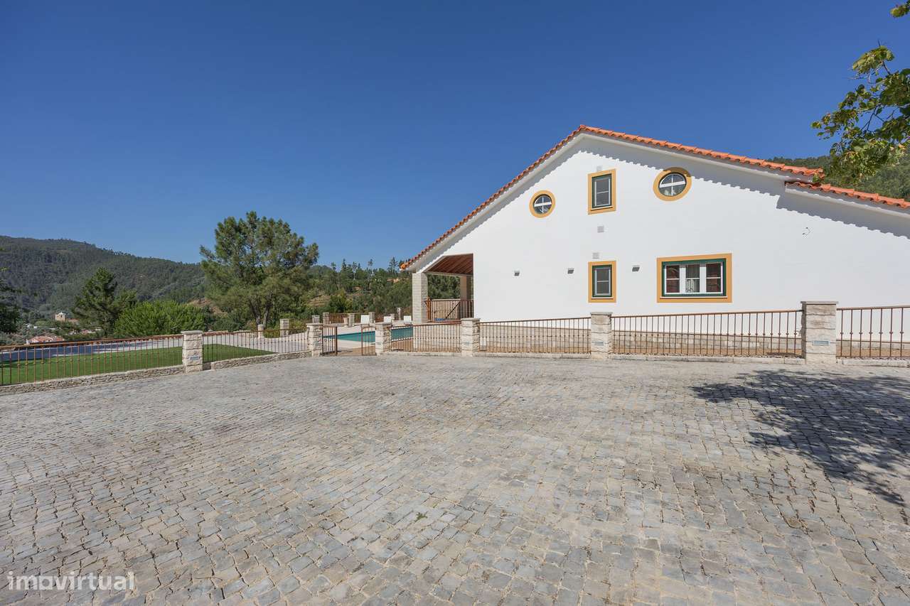 Moradia T2+2 | Piscina e Jardim | Vista Rio Zezêre | Dornes-28