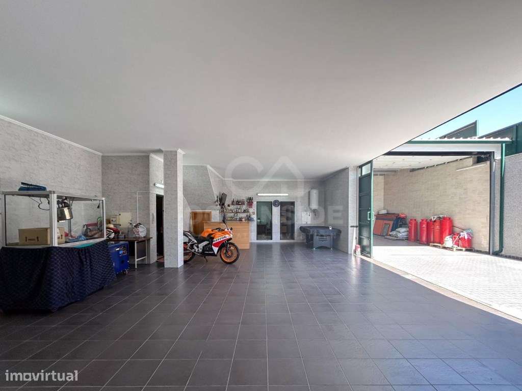 Moradia T4 independente em Castelo Branco-23