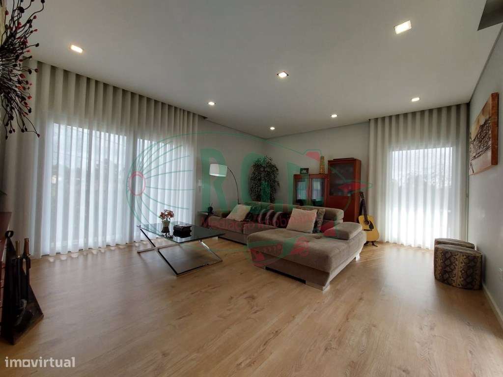 Moradia T3+1 Térrea | São Cosme | 10 min Porto-7