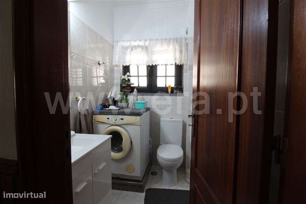 Moradia Geminada T3, Venda-13