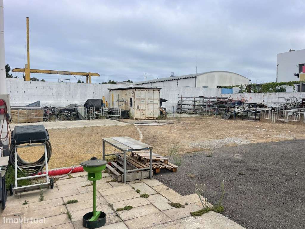 Venda conjunta de imóveis para atividade industrial com edifício e ...-37