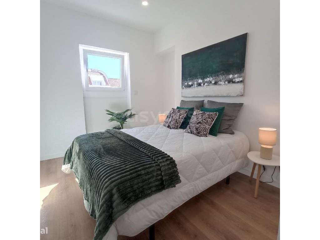 T3 Remodelado com Excelentes Acabamentos no coração de Benfica - Grande imagem: 4/13