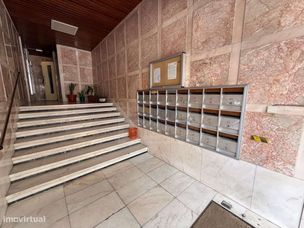 Apartamento T3 com Terraço e Garagem - Moscavide / Expo - Grande imagem: 1/38