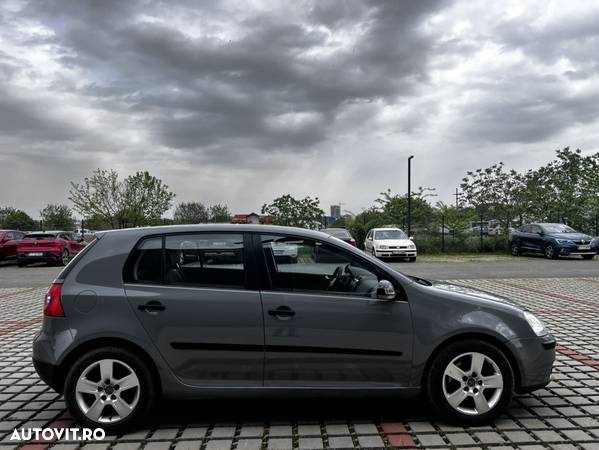 Volkswagen Golf 1.9 TDI DSG Comfortline - 5