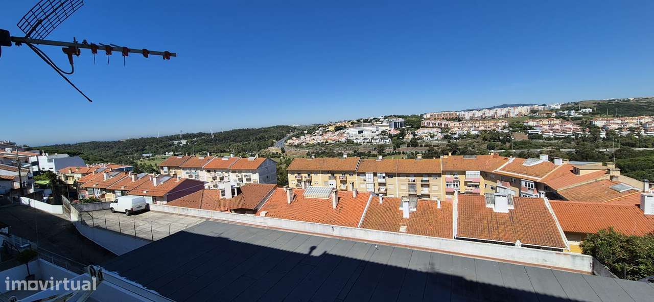 Apartamento T2 em Linda a Velha-15