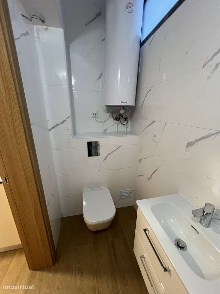 Apartamento T1 em Zona Central de Ourém-6