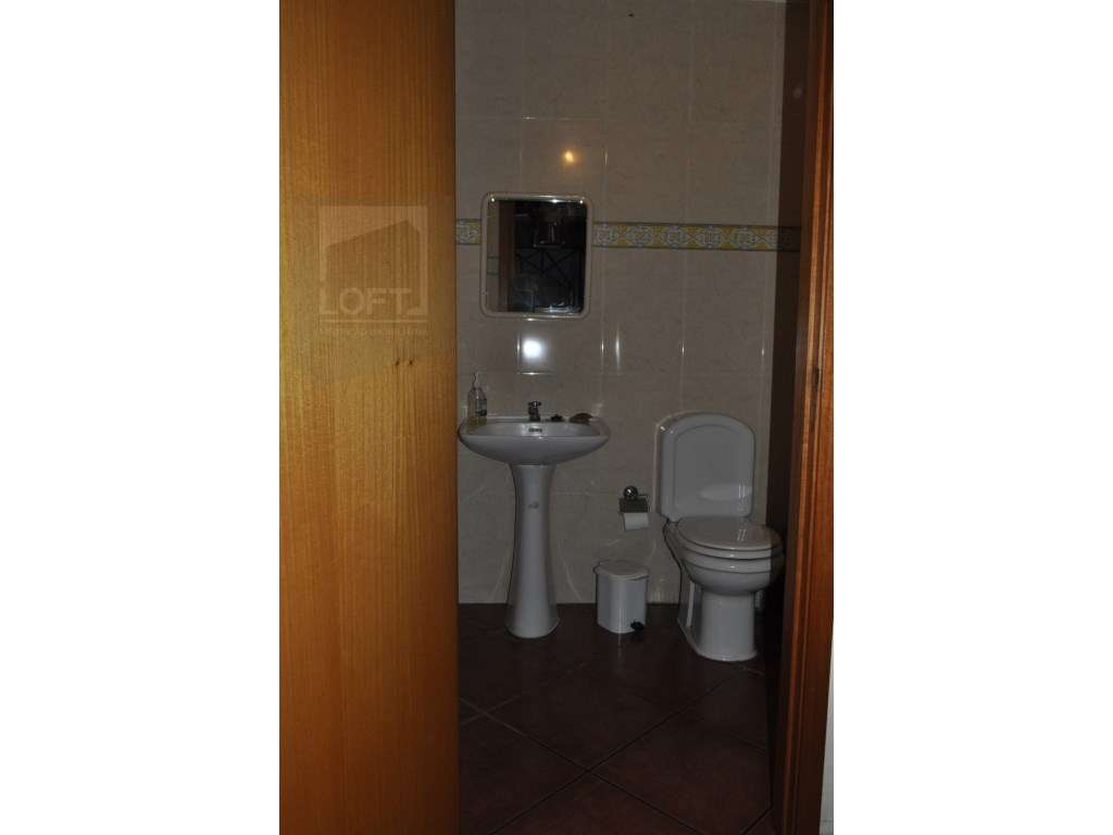 Moradia V4 em Candoso S.Santiago e Mascotelos-32