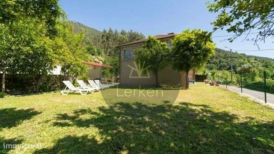 No coração do Gerês Moradia T4 com Jardim e Potencial para turismo-26