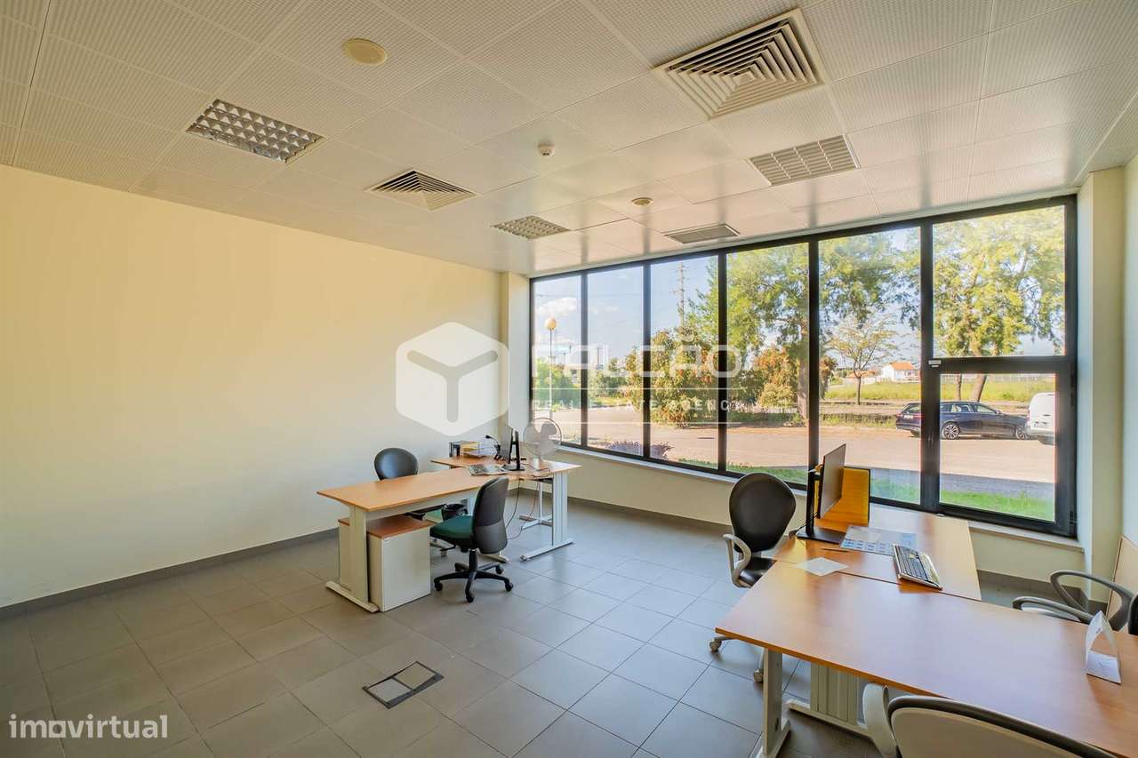 Armazém  Venda em Romeira e Várzea,Santarém-9