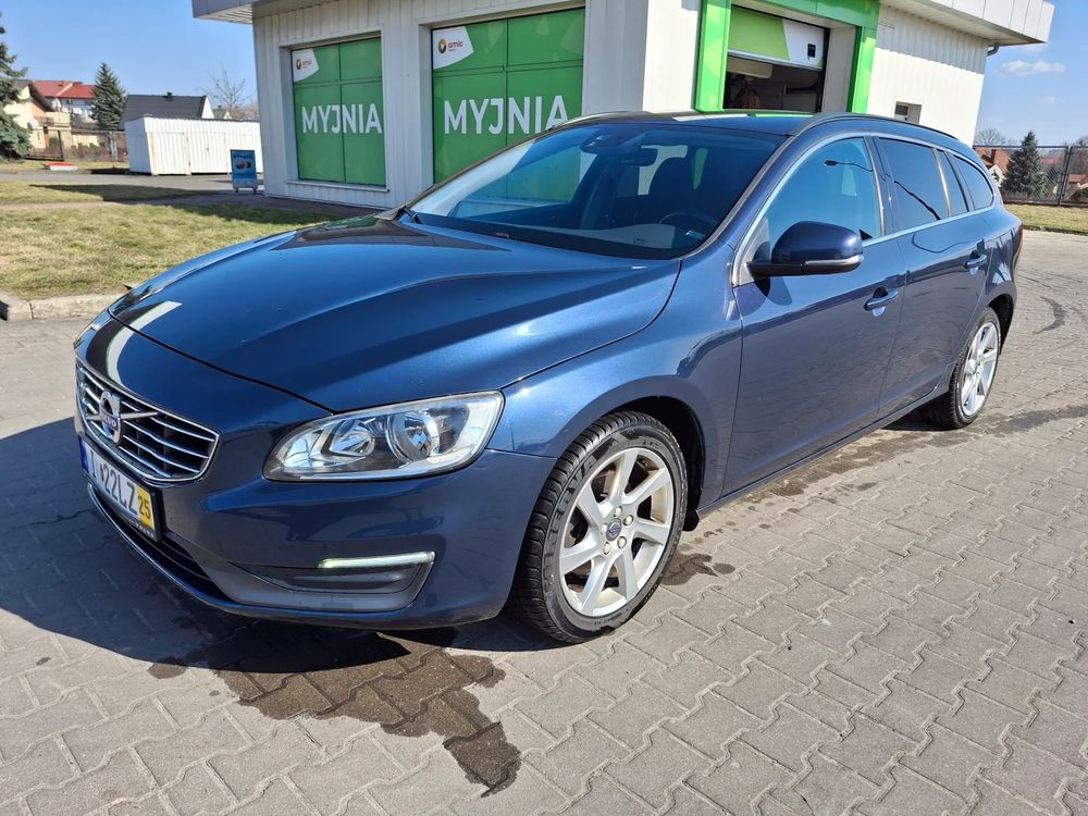 Volvo V60 I D2 Momentum 2015