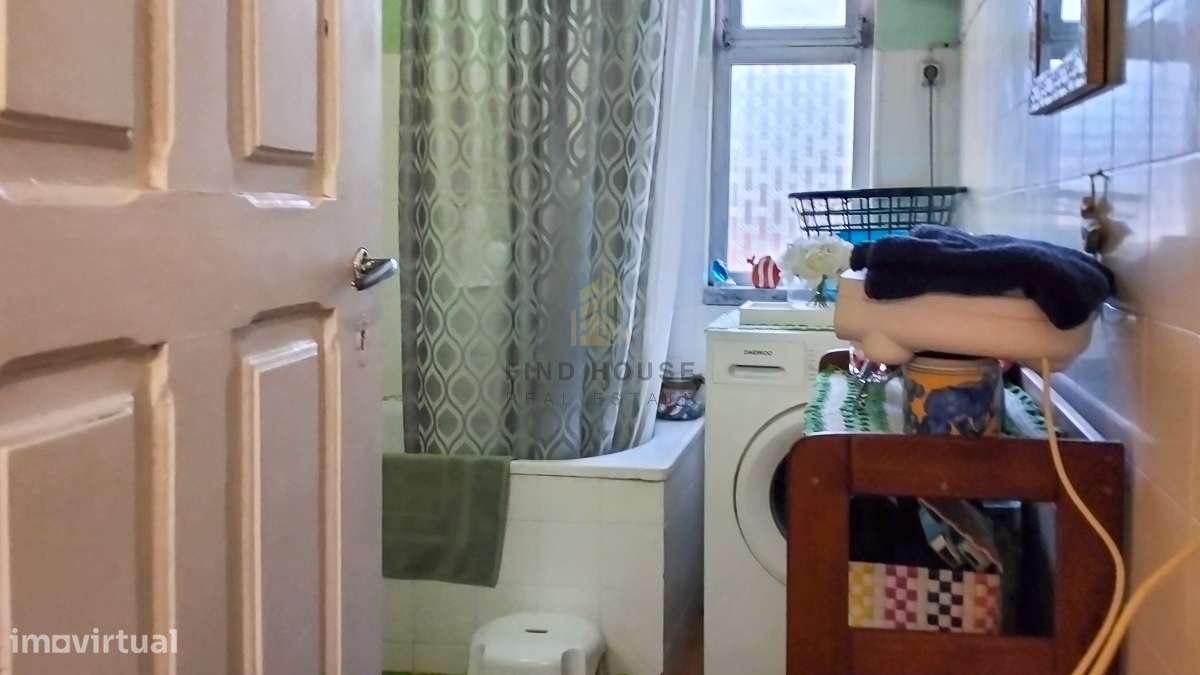 Vende-se Moradia T7 com 2 pisos e logradouro no Cadaval-15