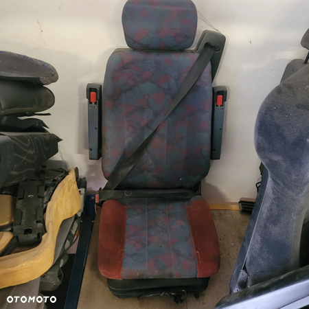 FOTEL KIEROWCY MERCEDES ATEGO CHWALIM116 - 1