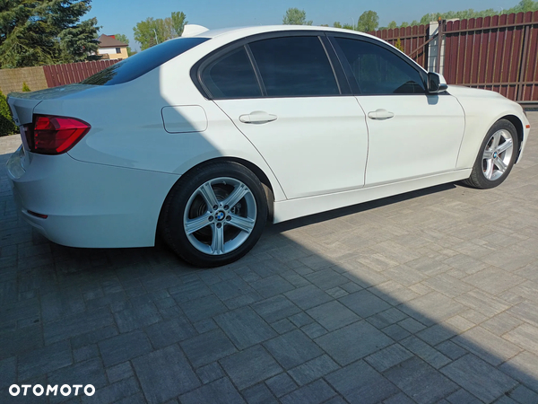 BMW Seria 3 - 18