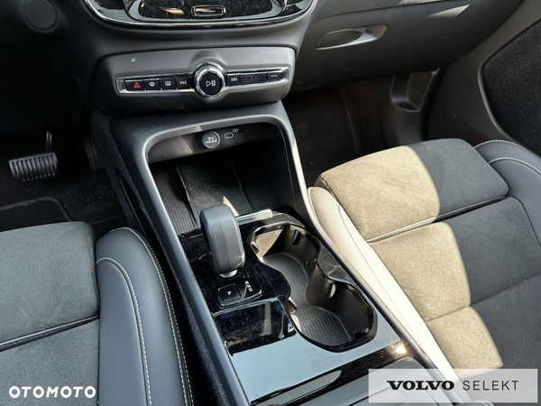 Volvo XC 40 - 20