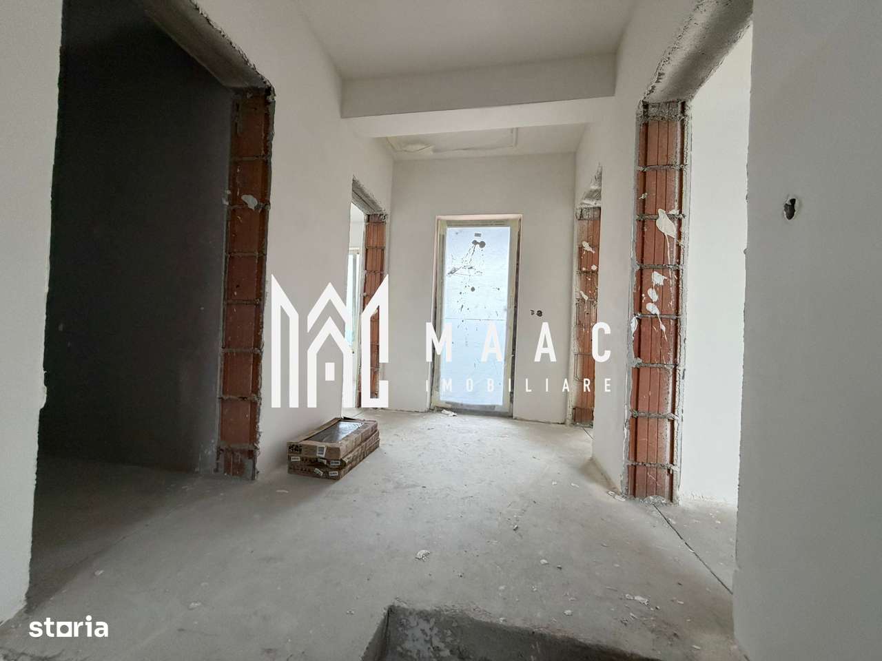 Casă Tip Duplex | 4 Camere | 2 Balcoane | Terasă | Șura Mică-5