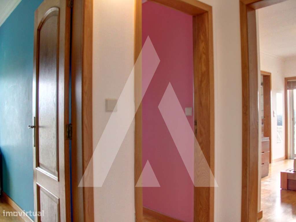 Apartamento T3 Oliveira do bairro-24