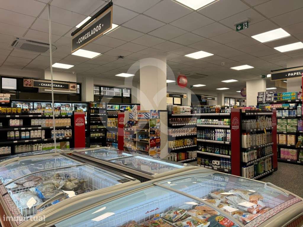 Atenção investidores loja com supermercado de bandeira a funcionar ...-17