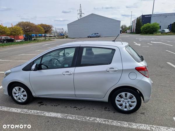 Toyota Yaris 1.33 Luna - 1