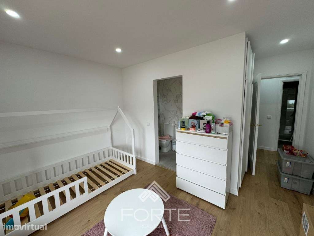 Apartamento T3 Argoncilhe-13