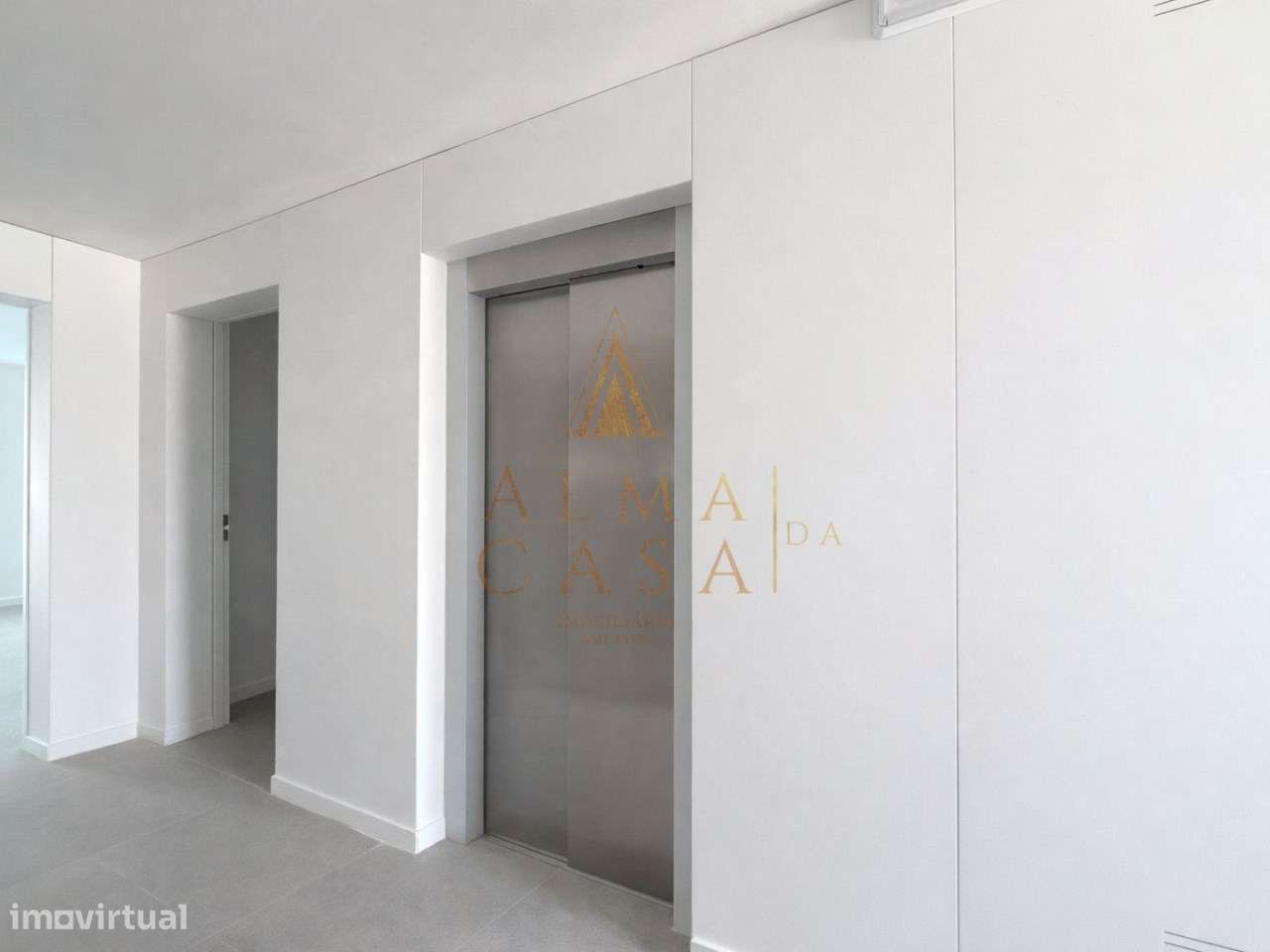 Apartamento T2 | Novo | Centro Rio Tinto | 2 L.Gargem | Varanda-16