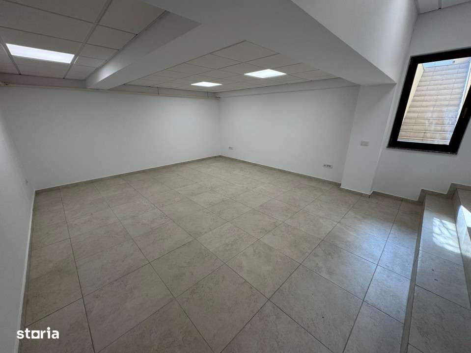 Spatiu comercial, demisol, 139.9mp, open-space, cartier Centru - Imagine principală: 5/10
