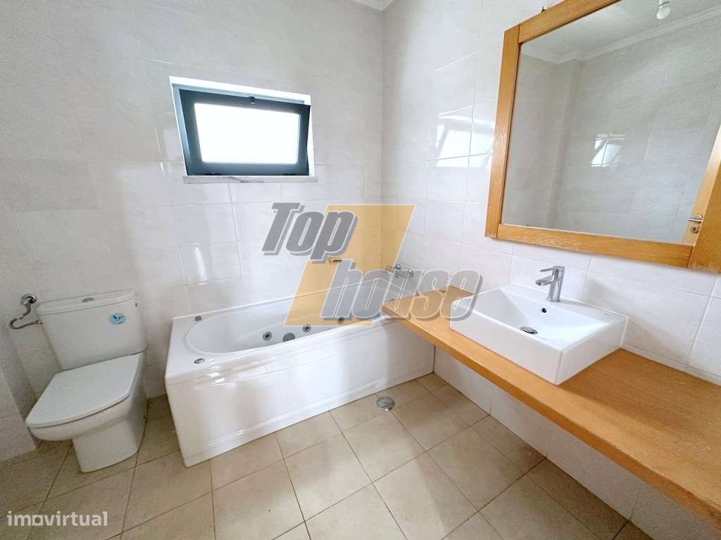 Moradia Isolada T5 Com Cave-24