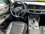 Alfa Romeo Stelvio 2.0 Turbo 16V AT8-Q4 First Edition - 25