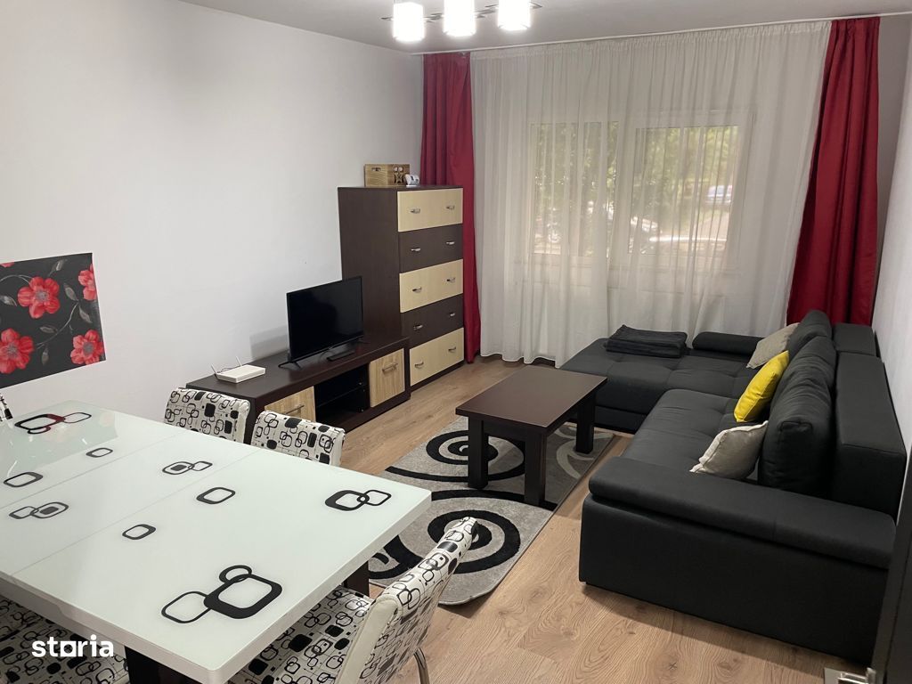 Apartament 3 camere, 68 mp, Zona Tractorul