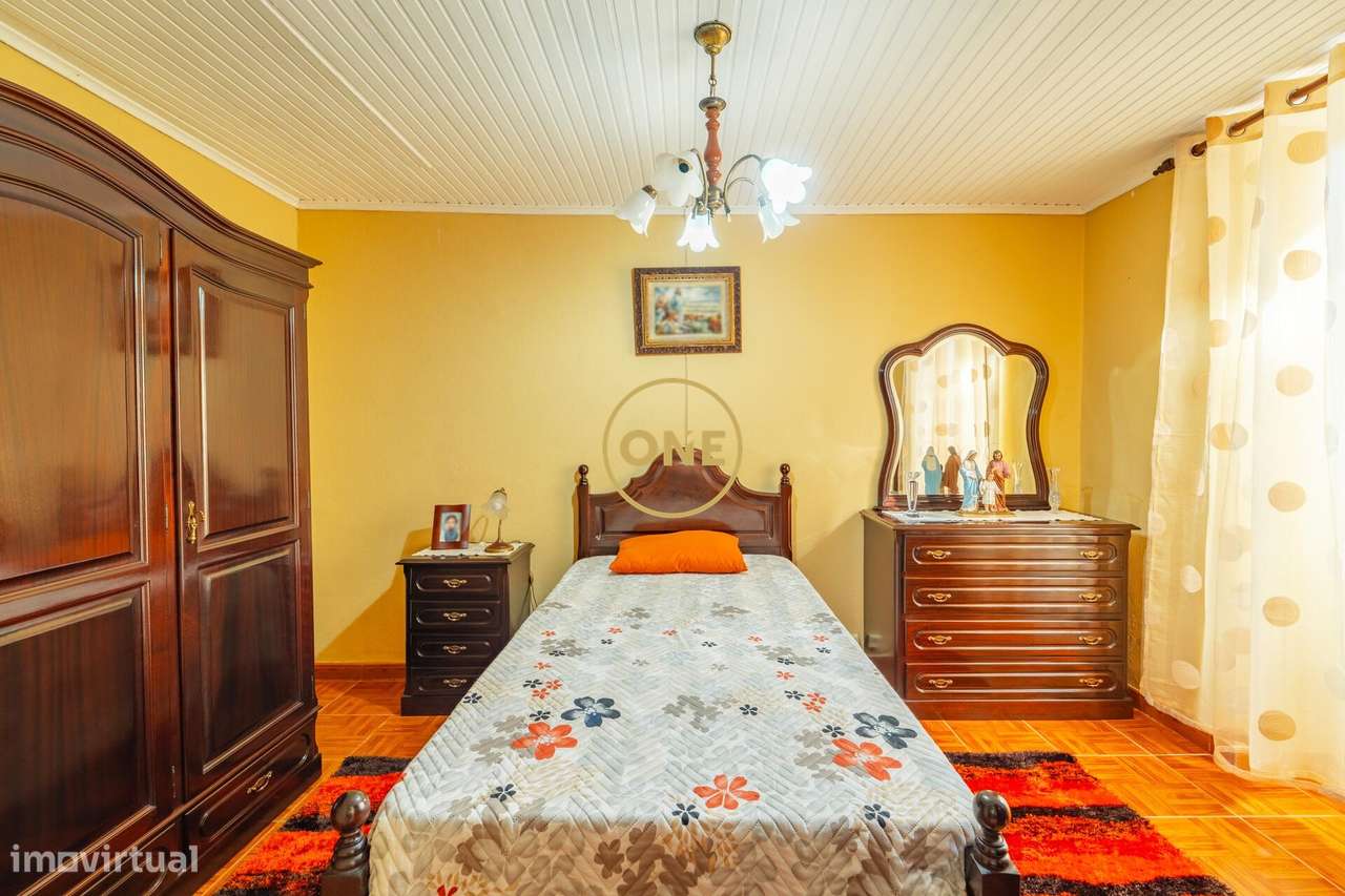 Moradia T2+1 Térrea com Terreno e Espaço Exterior - Grande imagem: 5/28