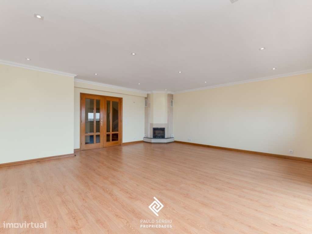 Arrenda-se apartamento T3 duplex em São Félix da Marinha - Grande imagem: 4/21