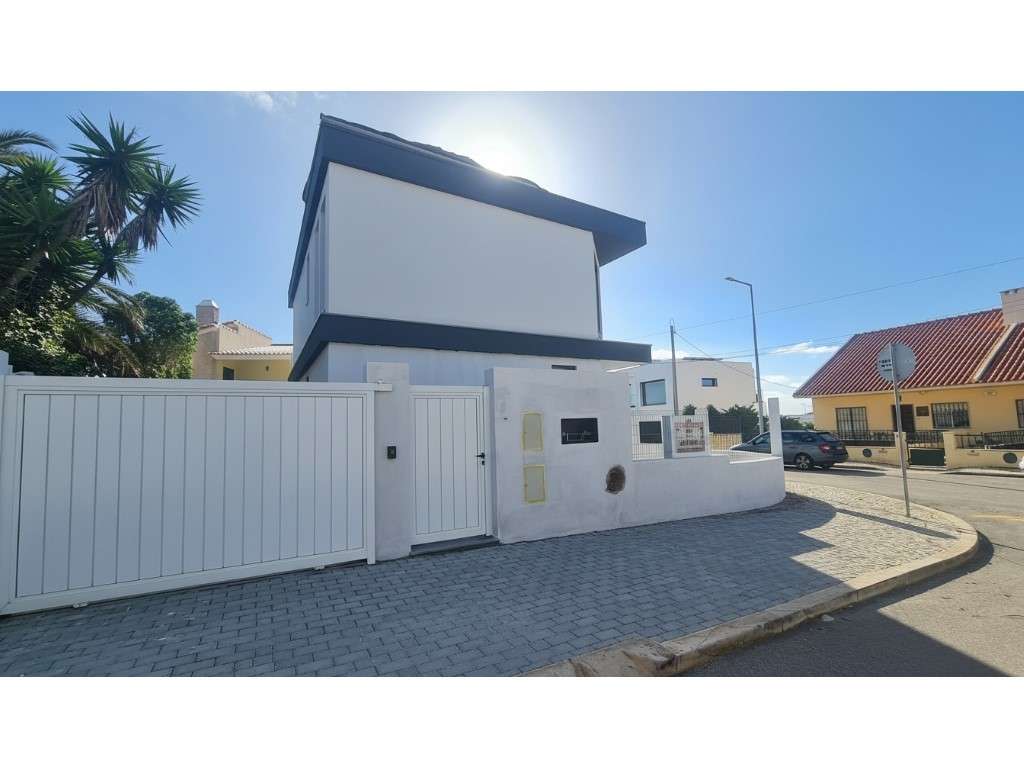 Moradia T2 +1, Contemporânea com Piscina Rua de Conímbriga, Zambuja...-40