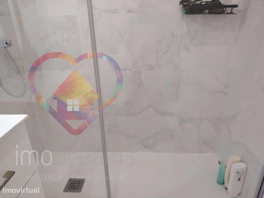 Apartamento T2 , Ultimo Piso, com vista Rio Tejo em Vialonga - Lisboa-16