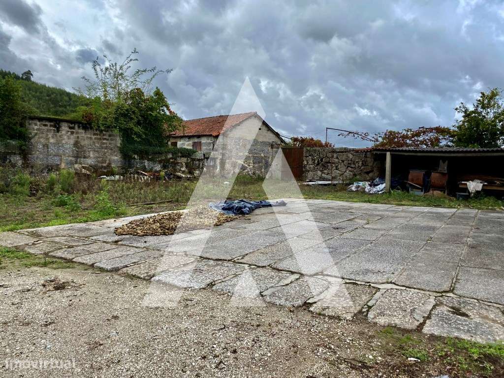 Quinta Nevogilde com Moradia T10, Capela, Celeiro e Acesso ao Rio S...-24