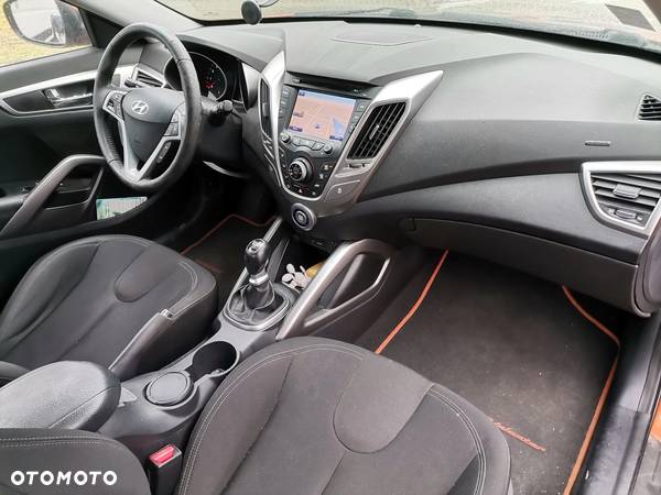 Hyundai Veloster 1.6 GDI Premium - 10