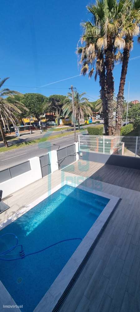 Moradia V4+1 com piscina - Costa da Caparica - Almada-5