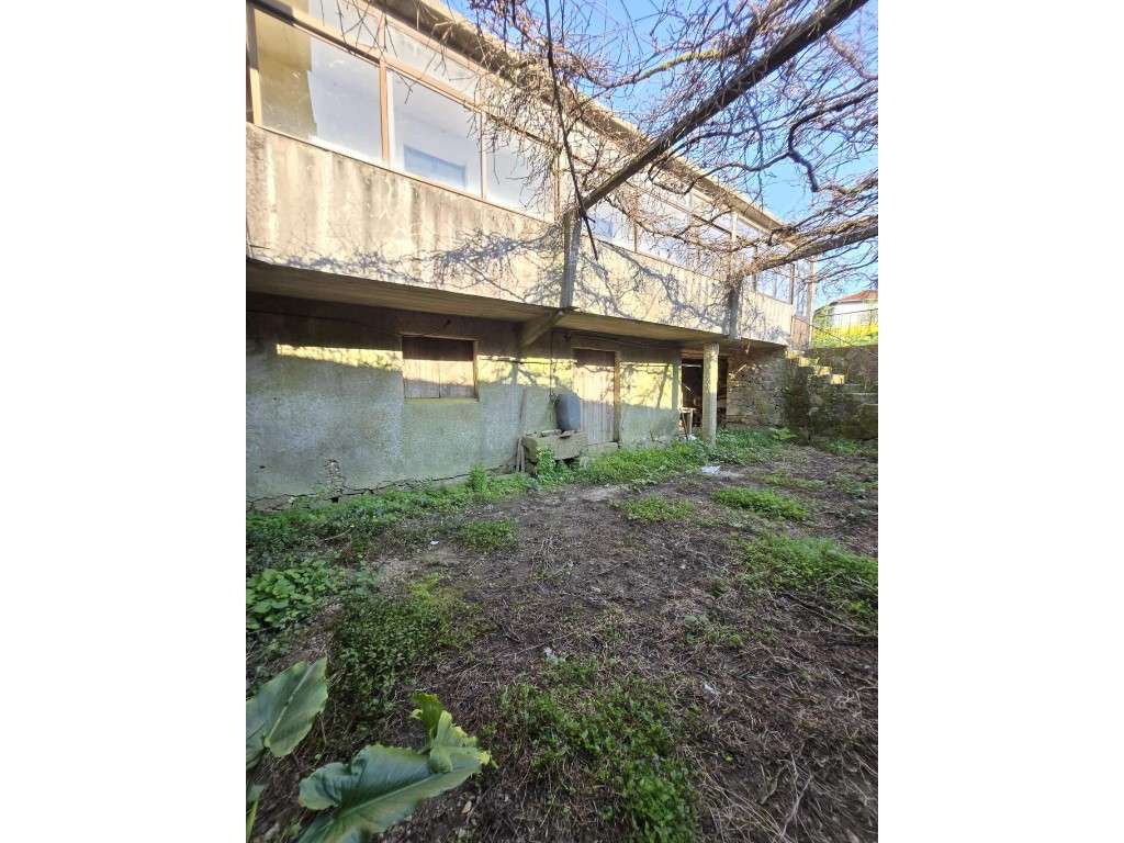 Oportunidade Única: Moradia em Pedra para Restauro com Quintal - Si...-12
