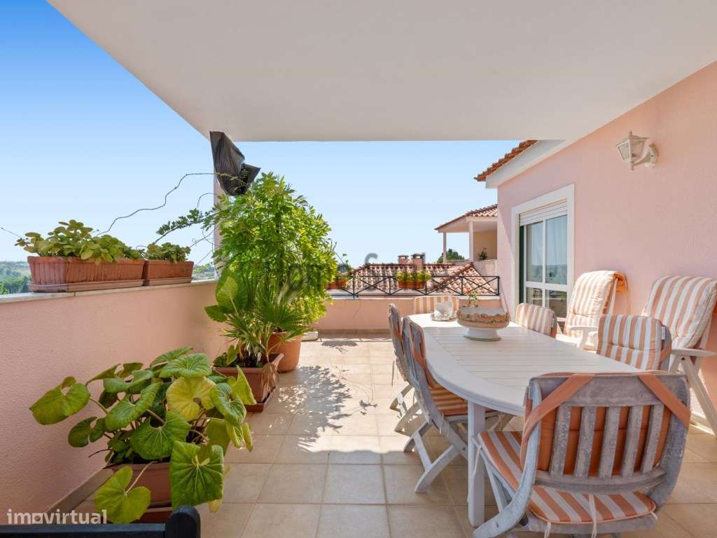 T3+1 COM 2 TERRAÇOS. ANEXO COM PISCINA-23