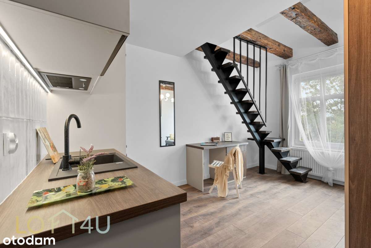 ** Klimatyczna kawalerka z antresolą ! ** - Pełny obrazek: 4/13