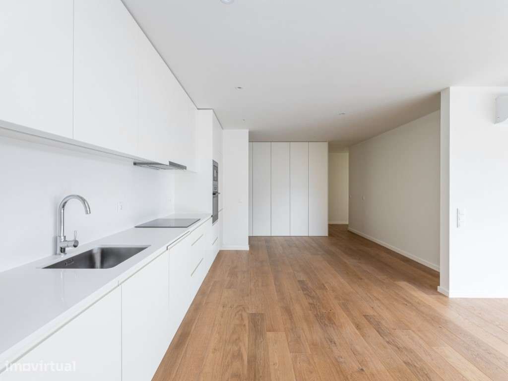 Apartamento T3 com 3 frentes em Matosinhos sul, no edifício Nautilus-5