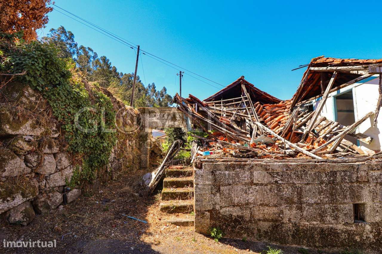 Conjunto Habitacional de 5 Moradias para Recuperar em Aboadela-10