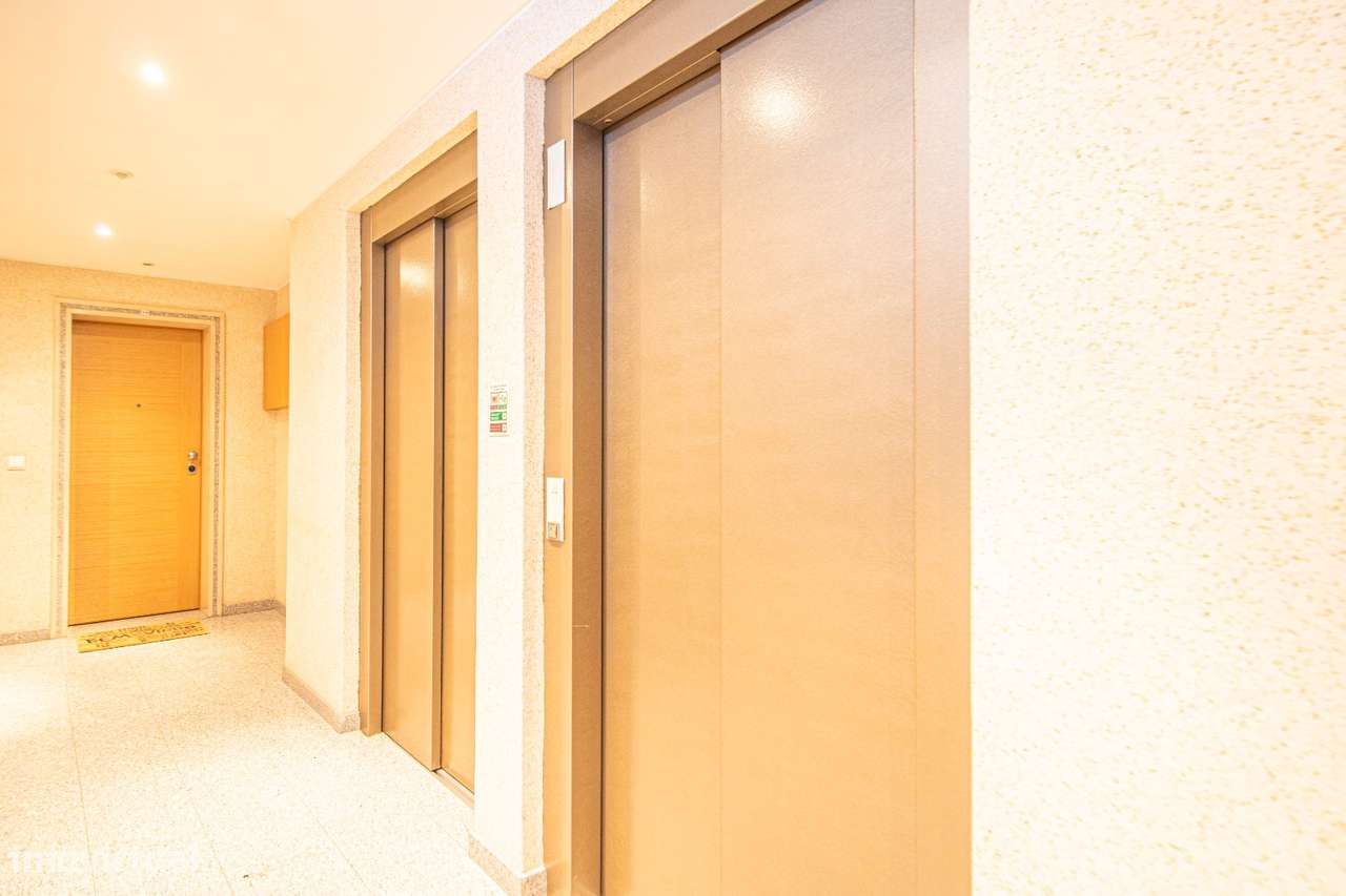 Apartamento, T1+1 Moderno na Venteira Amadora-15