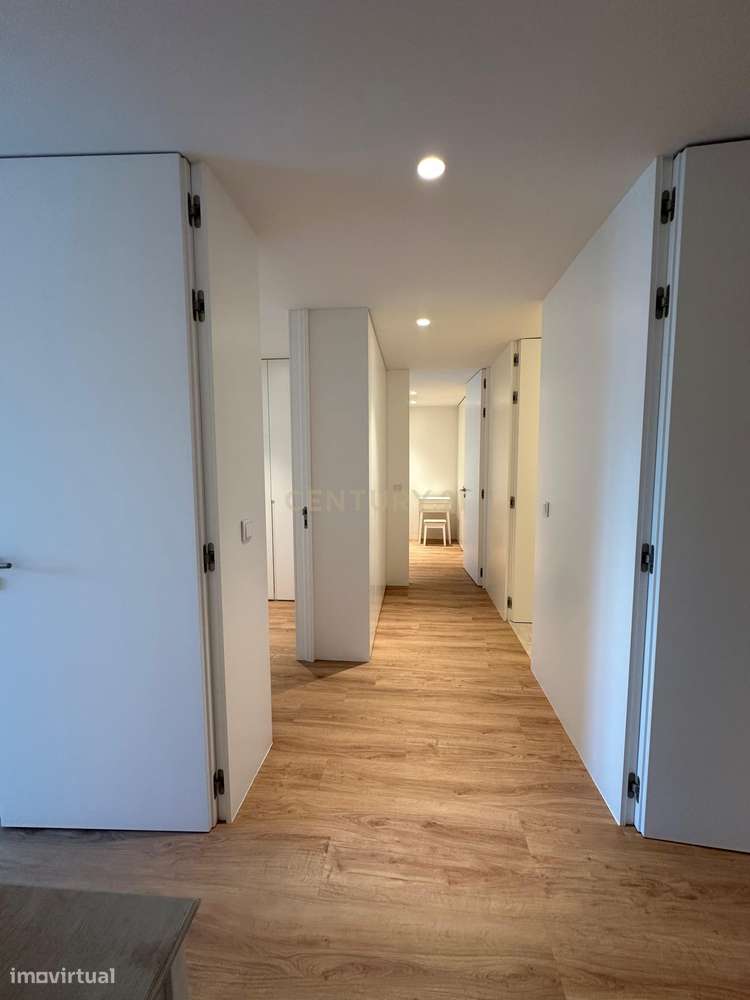 Apartamento T3 , 4º andar a venda em Mafamude , Vila Nova de Gaia, Por-8