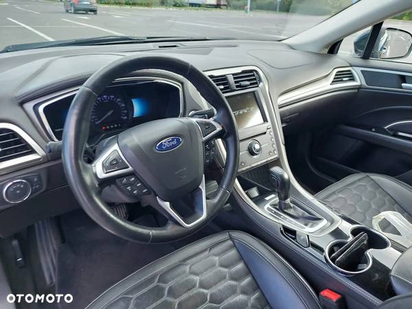 Ford Mondeo 2.0 Hybrid CVT VIGNALE - 11