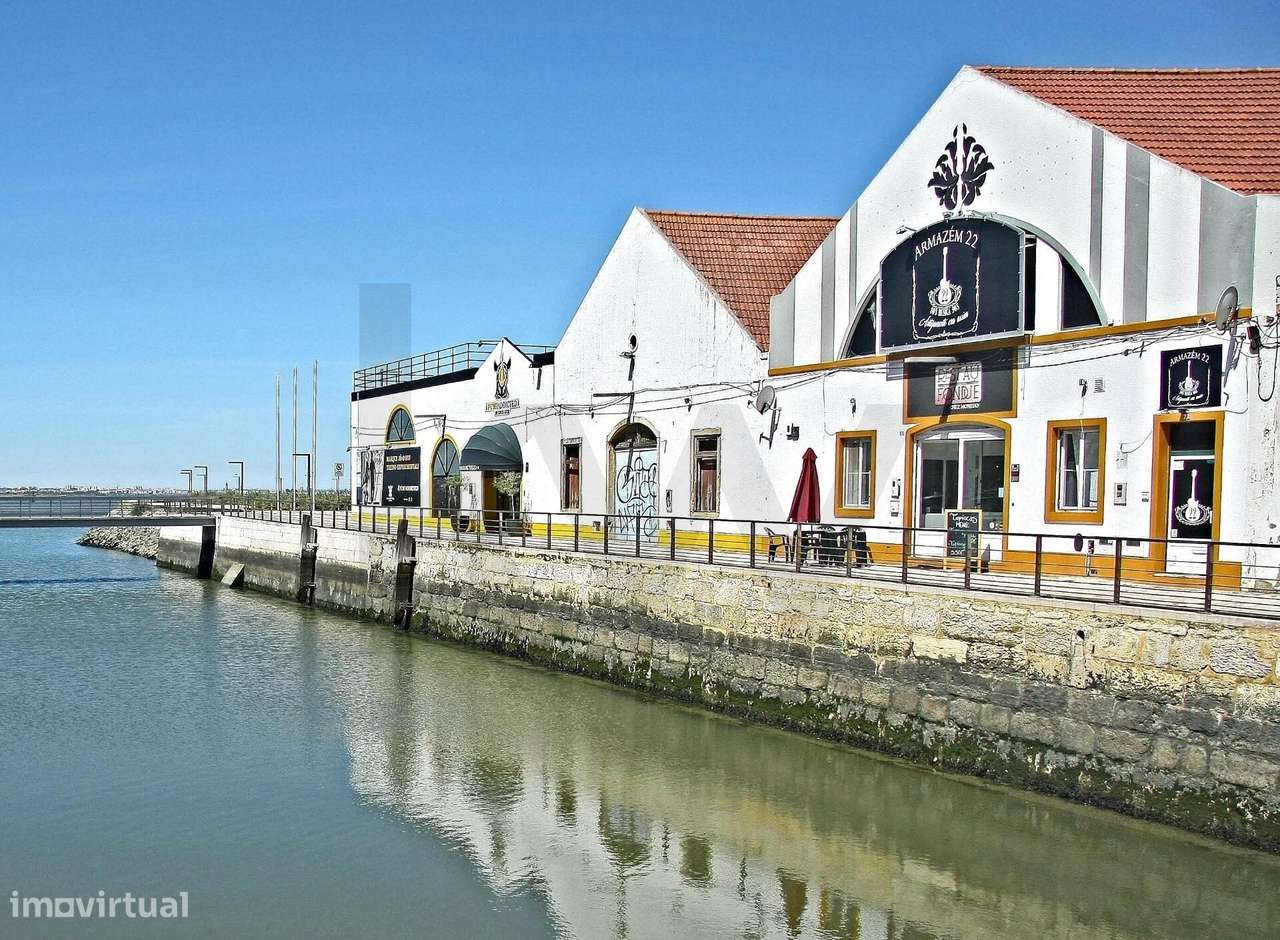 LOJA COM 170 M2 PARA ARRENDAMENTO - CENTRO MONTIJO - Grande imagem: 2/2