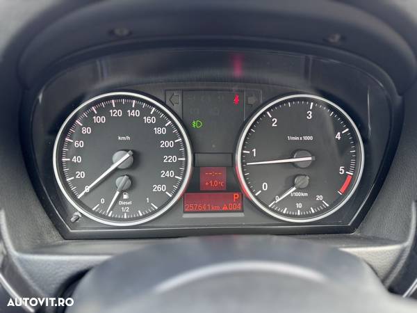 BMW Seria 3 320d Coupe Aut. - 12