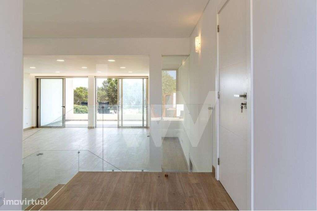 Moradia T3 + 1 | Piscina | Garagem | Escritório | 3 Suítes | Vista Mar - Grande imagem: 4/55