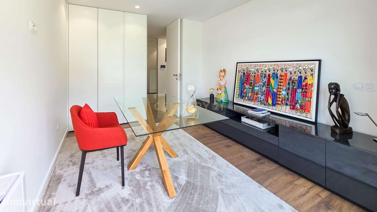 Moradia Contemporânea T4 com Piscina | Arquitetura Premium | Brufe, Vi-18