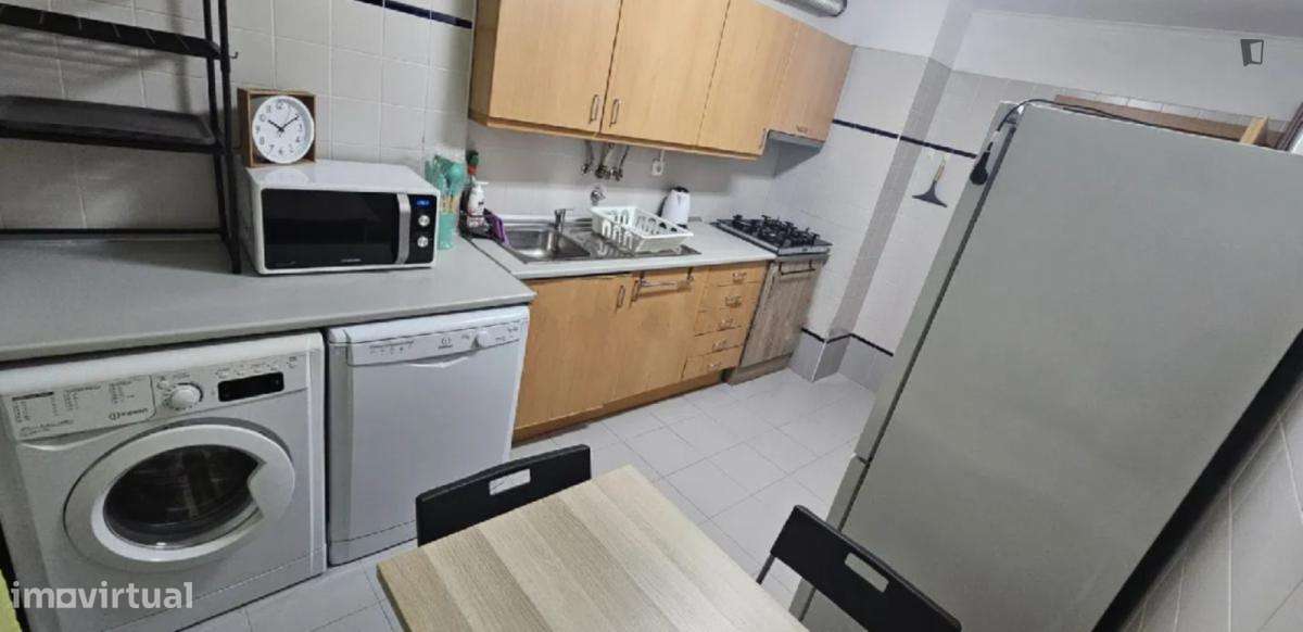 Quarto - localizado em Lumiar Lisbon - Grande imagem: 5/11