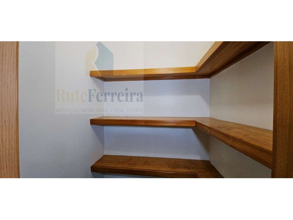 Apartamento T3 renovado no Condomínio Sol Jardim, no centro da cida... - Grande imagem: 5/24